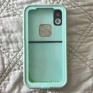 iPhone XR Lifeproof case